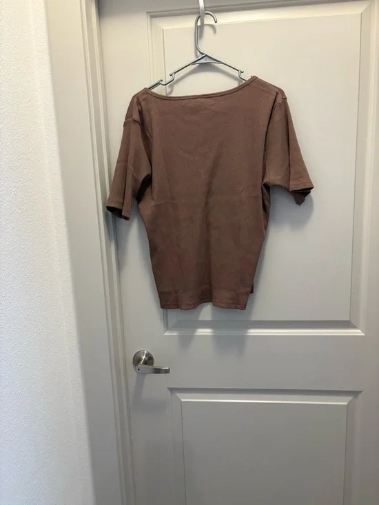 Pact Organic Cotton Short-Sleeve Henley Top NWOT - Brown Size XL - Picture 4 of 5